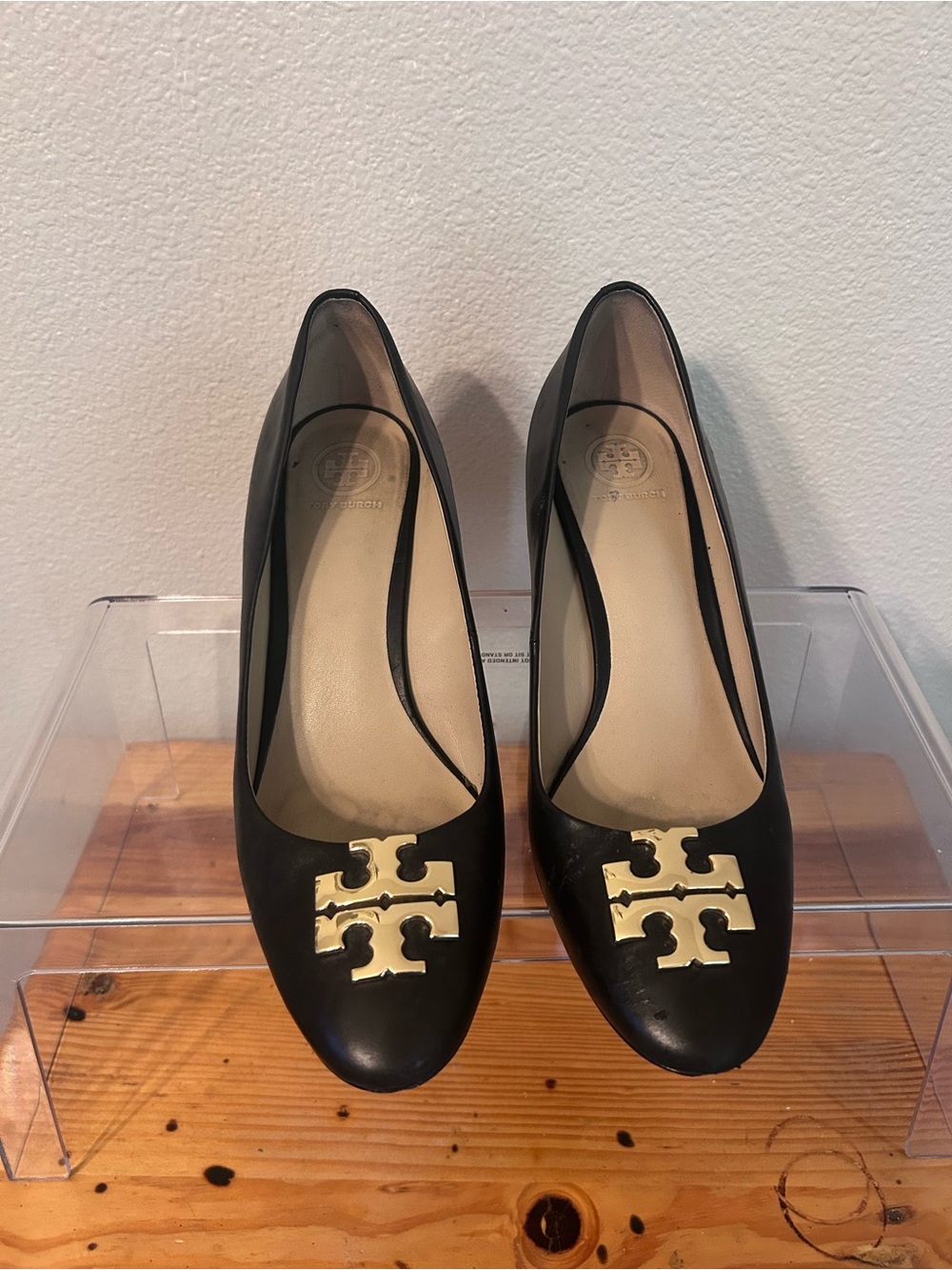 Tory Burch Black Leather shoes